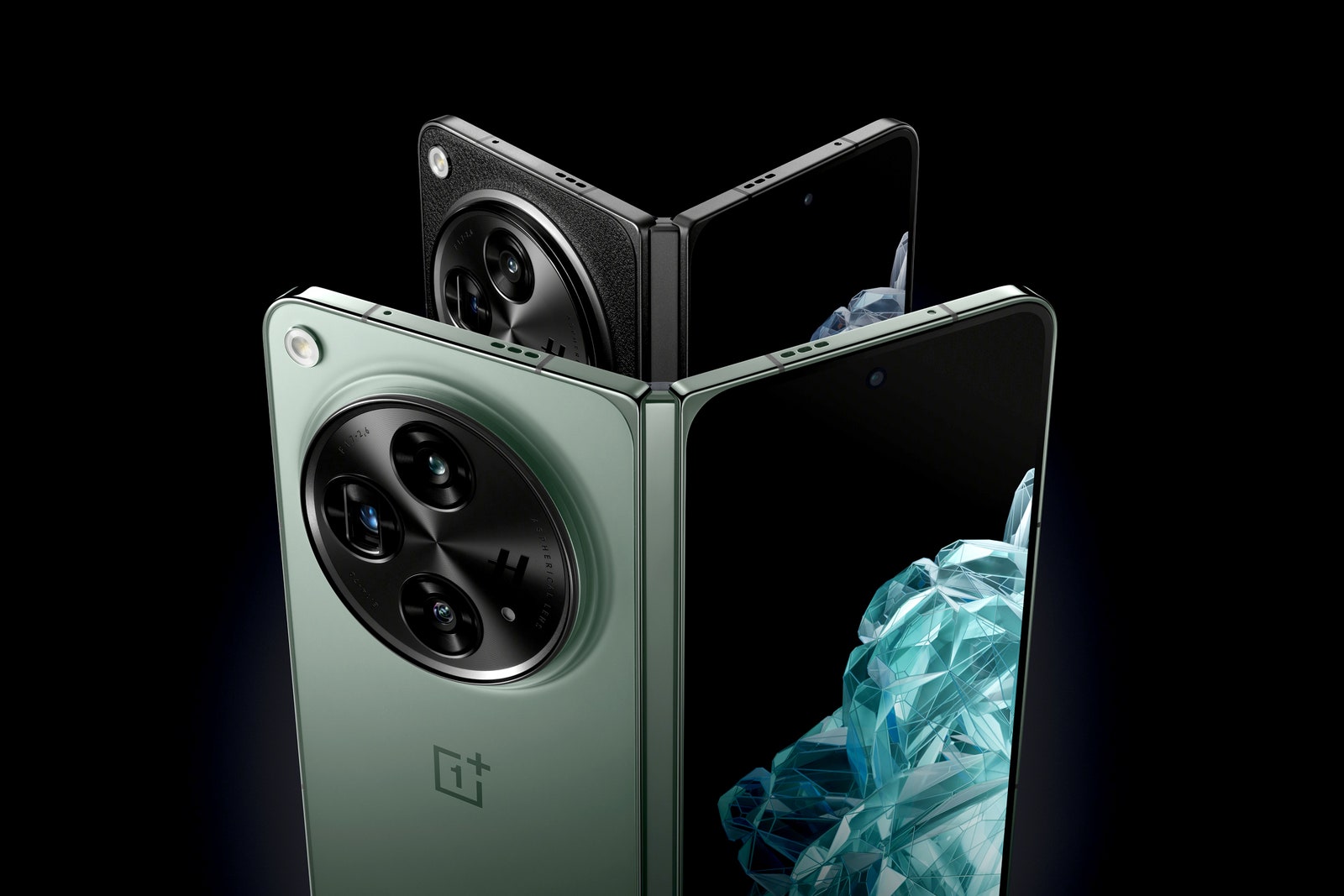 OnePlus’ First Folding Phone Is Actually Pretty Dang Nice